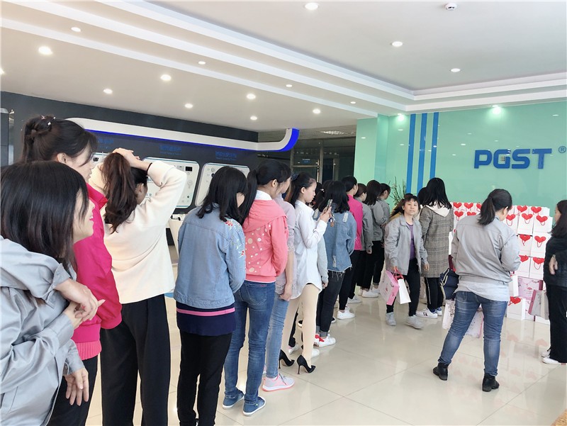 三八妇女节，PA旗舰厅集团为全体女员工发放温馨福利