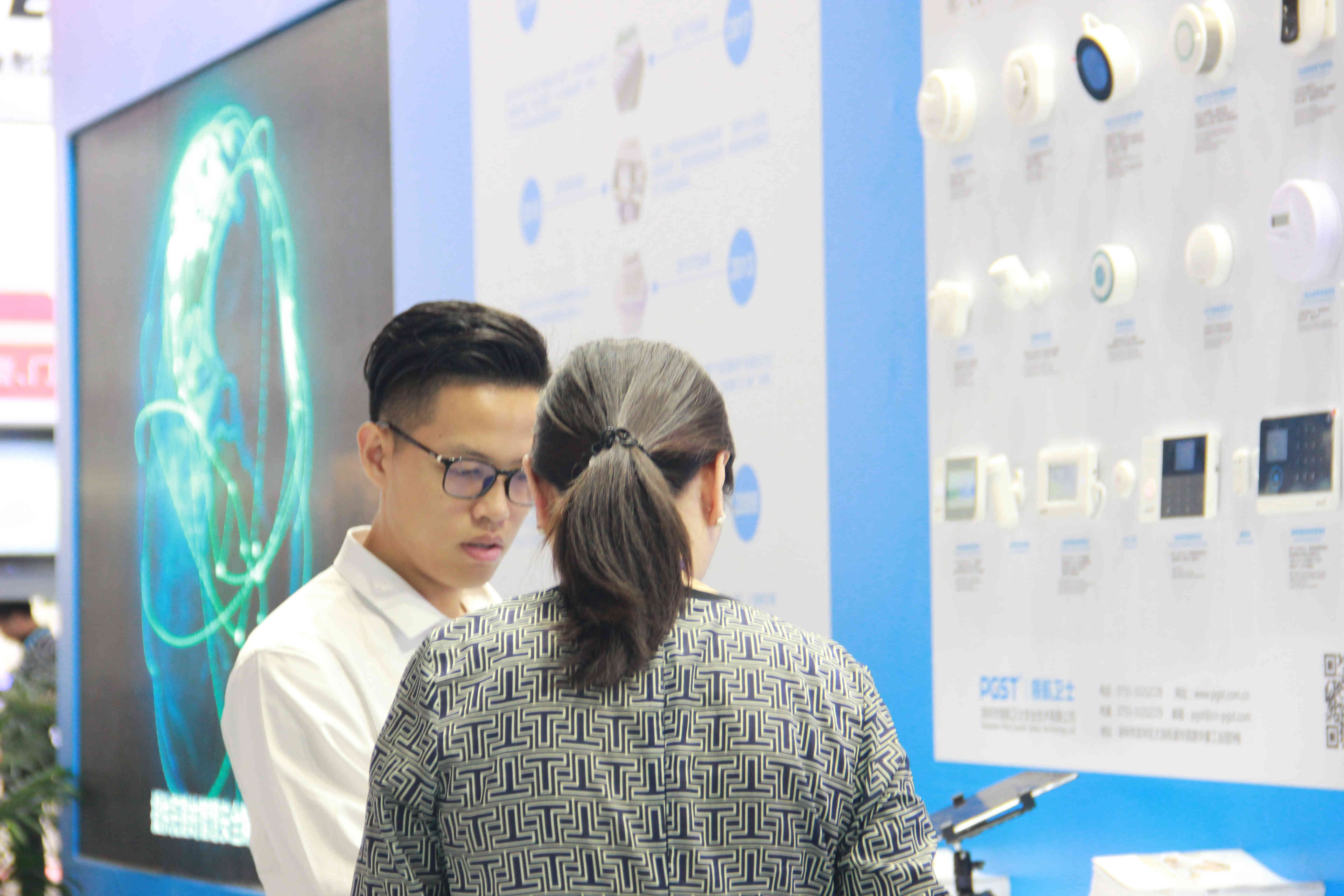 PA旗舰厅集团震撼来袭,深圳智能家居展会独领风骚(图4) PA旗舰厅集团震撼来袭,深圳智能家居展会独领风骚(图4)